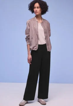 Wide Leg Hose