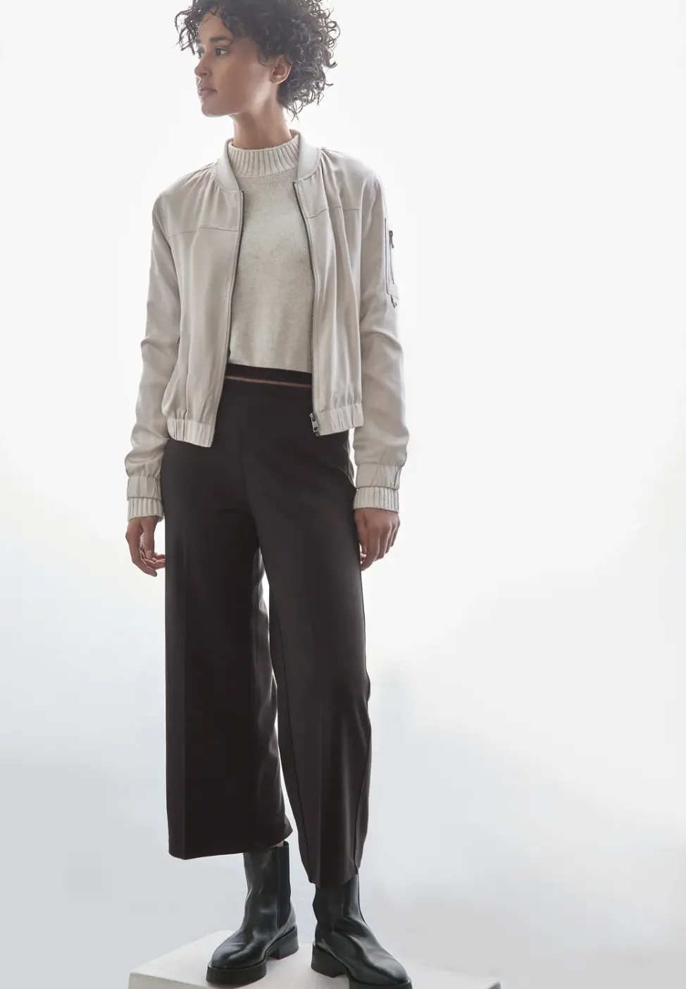 7/8 Wide Leg Hose