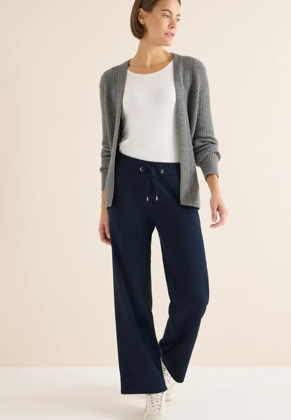 Wide Leg Hose