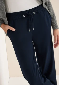 Wide Leg Hose