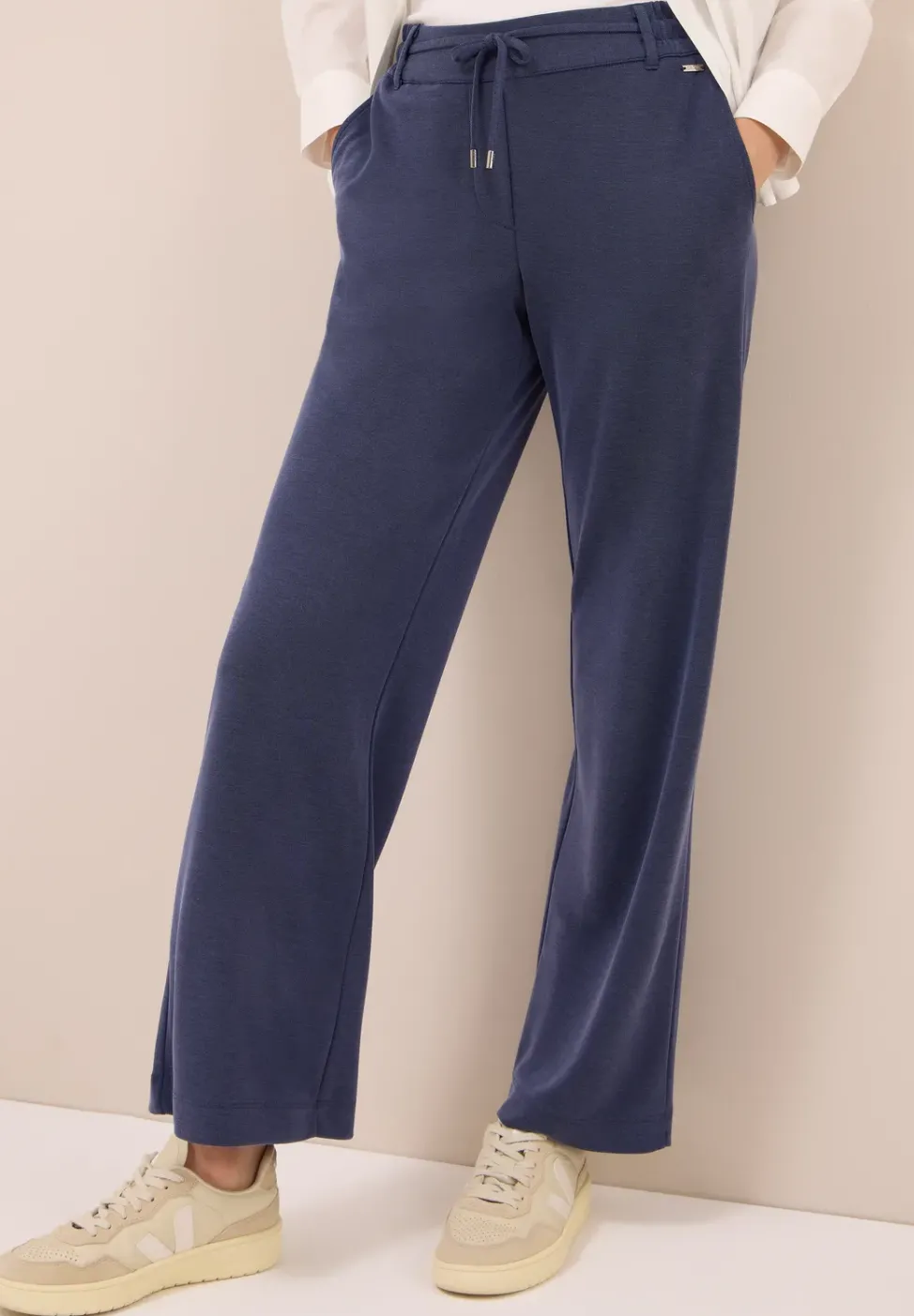 Wide Leg Hose