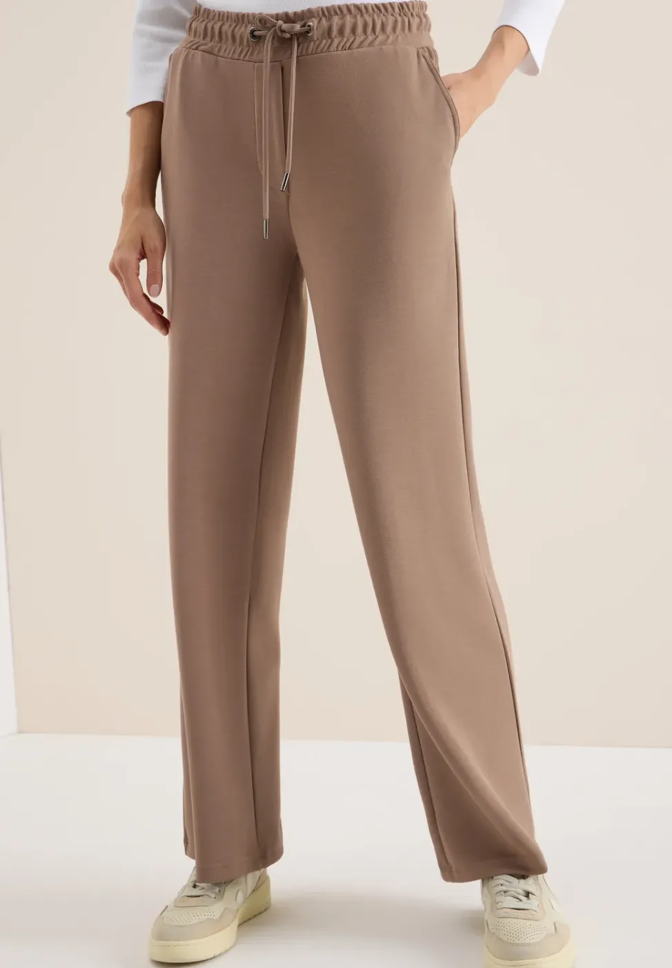 Wide Leg Hose