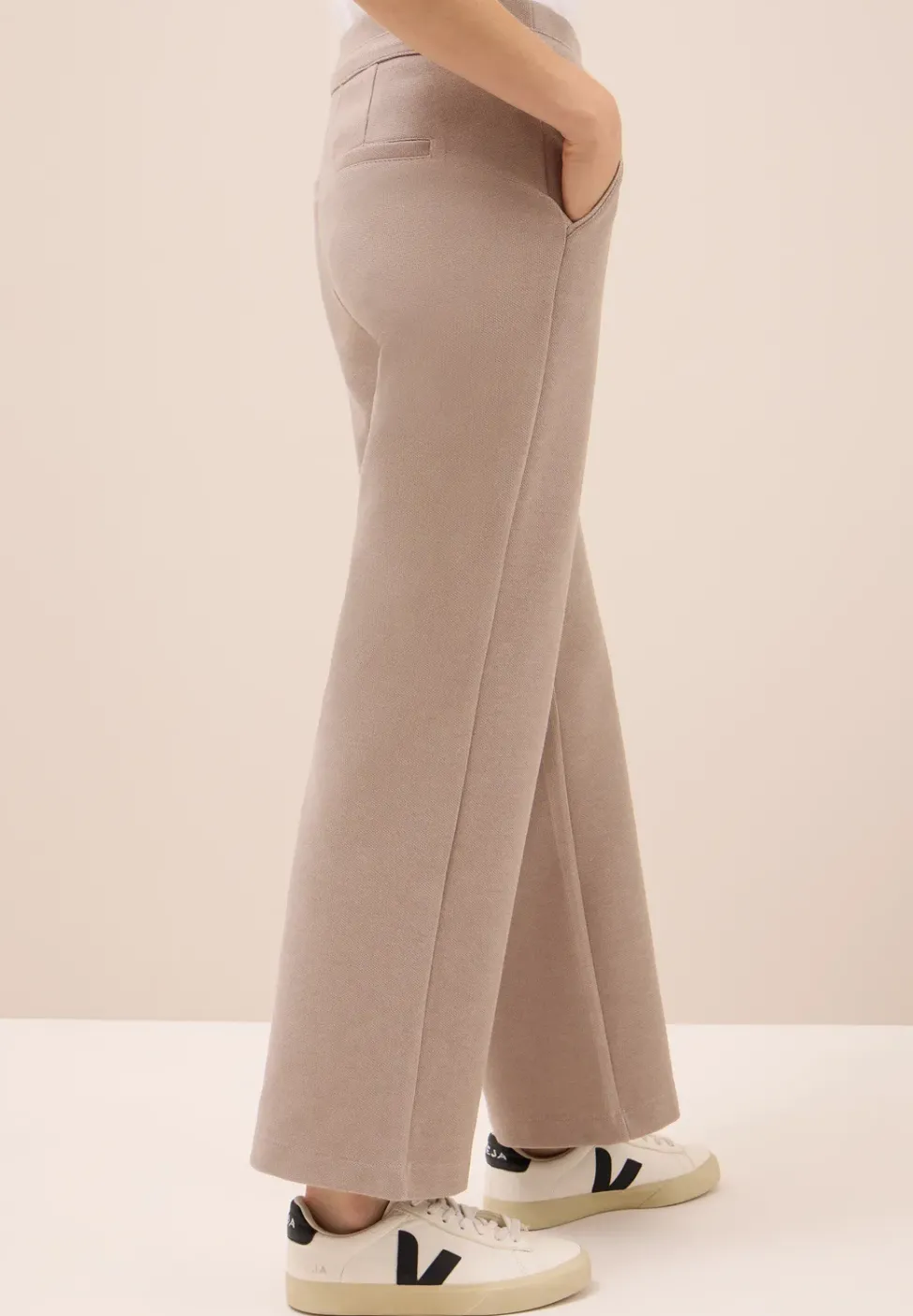 Wide Leg Hose
