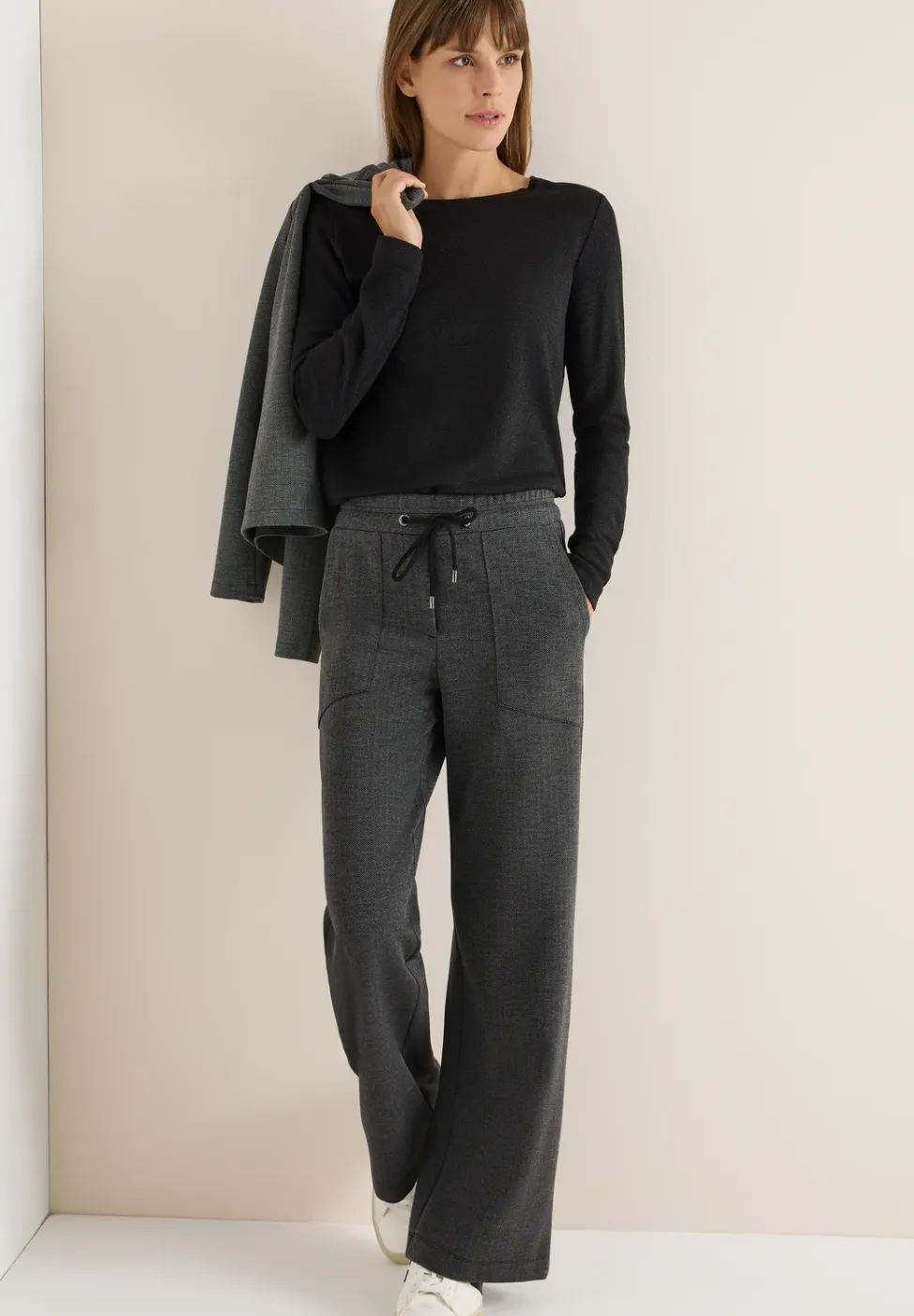 Wide Leg Hose