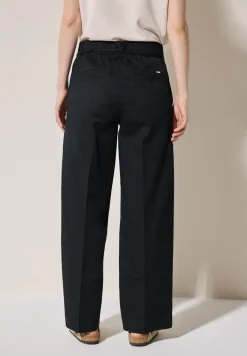 Wide Leg Hose