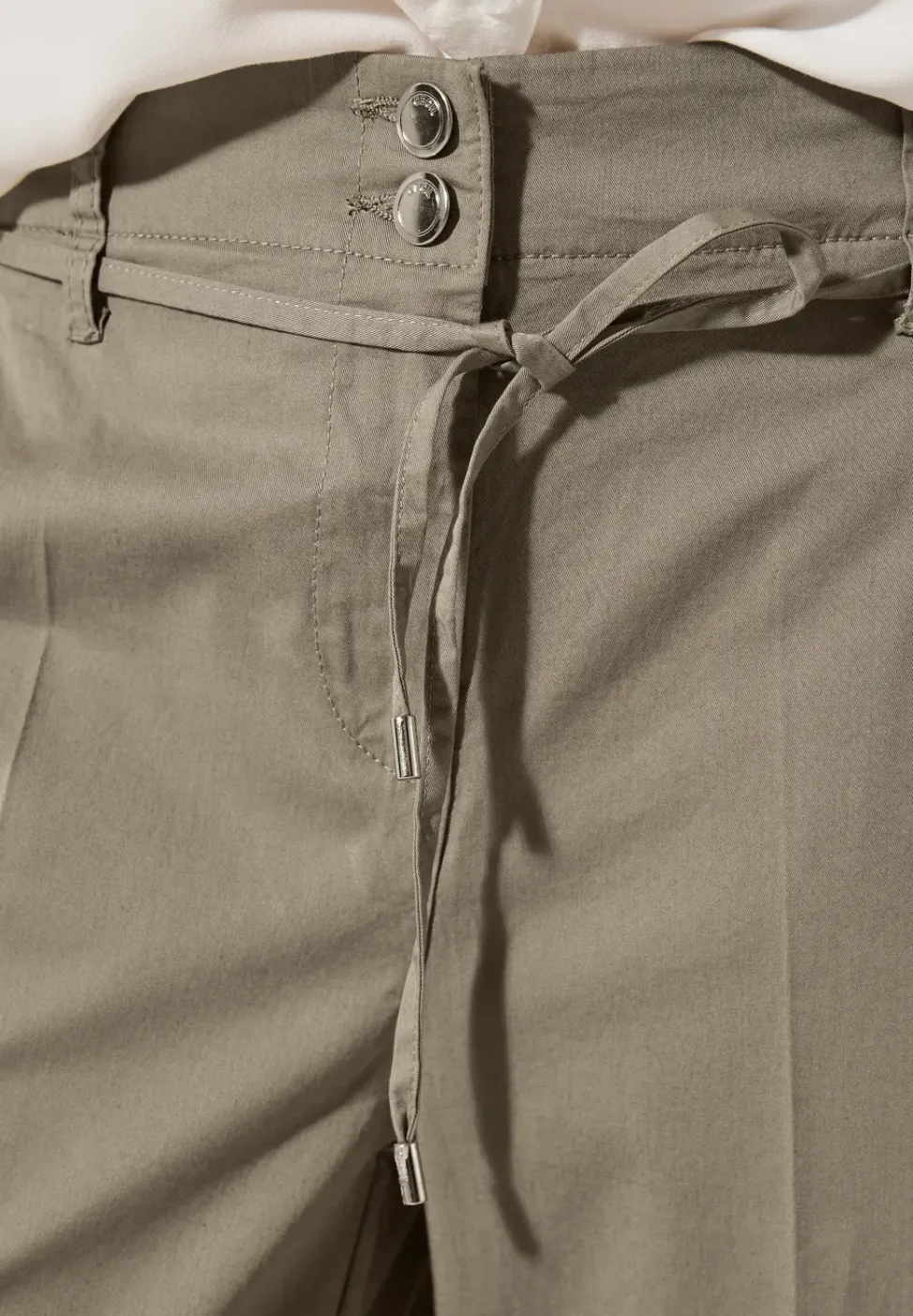 Wide Leg Hose