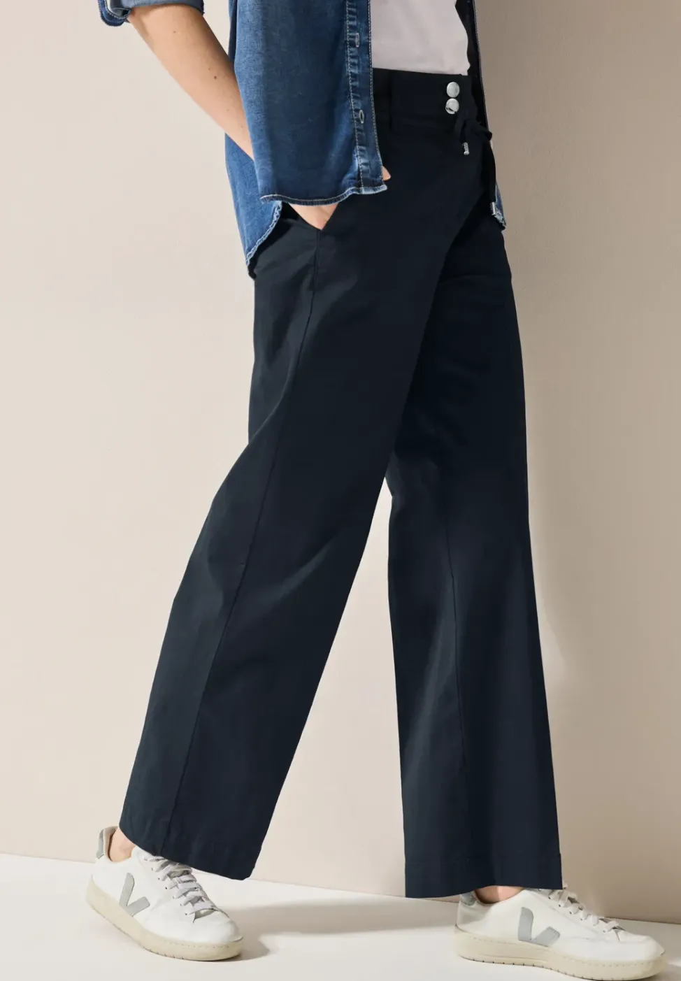Wide Leg Hose