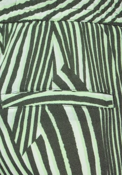 Wide Leg Hose