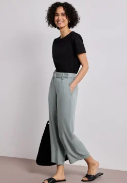 Wide Leg Hose mit Gürteldetail