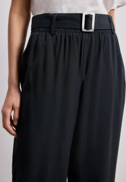 Wide Leg Hose mit Gürteldetail