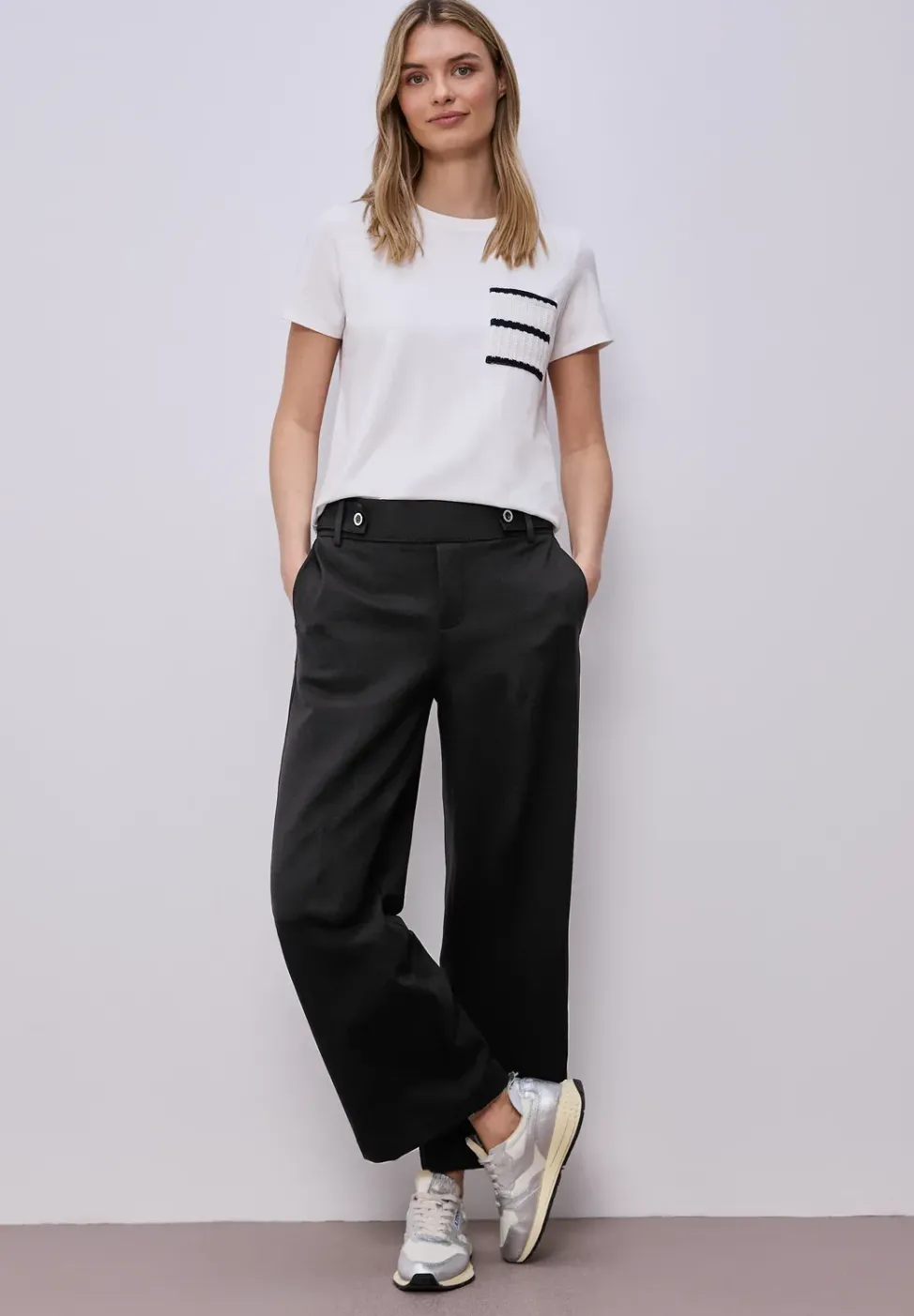 Wide Leg Hose mit Knopfdetail