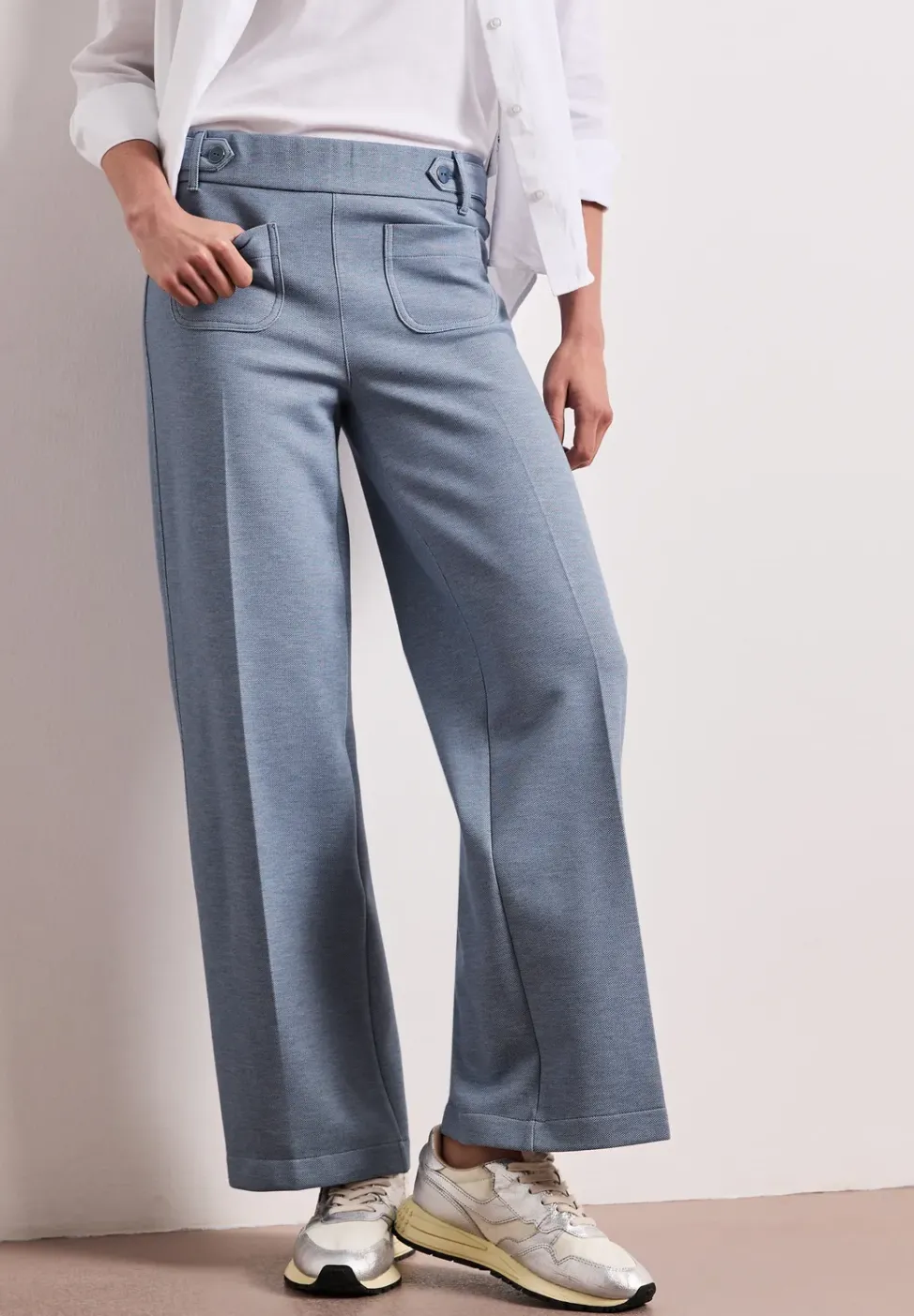Wide Leg Hose mit Knopfdetails