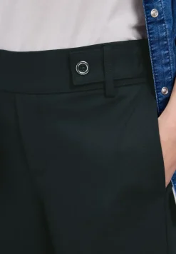 Wide Leg Hose mit Knopfdetail