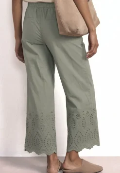 Wide Leg Hose mit Shiffley-Embroidery