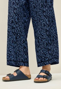 Wide Leg Hose mit Tapedetail