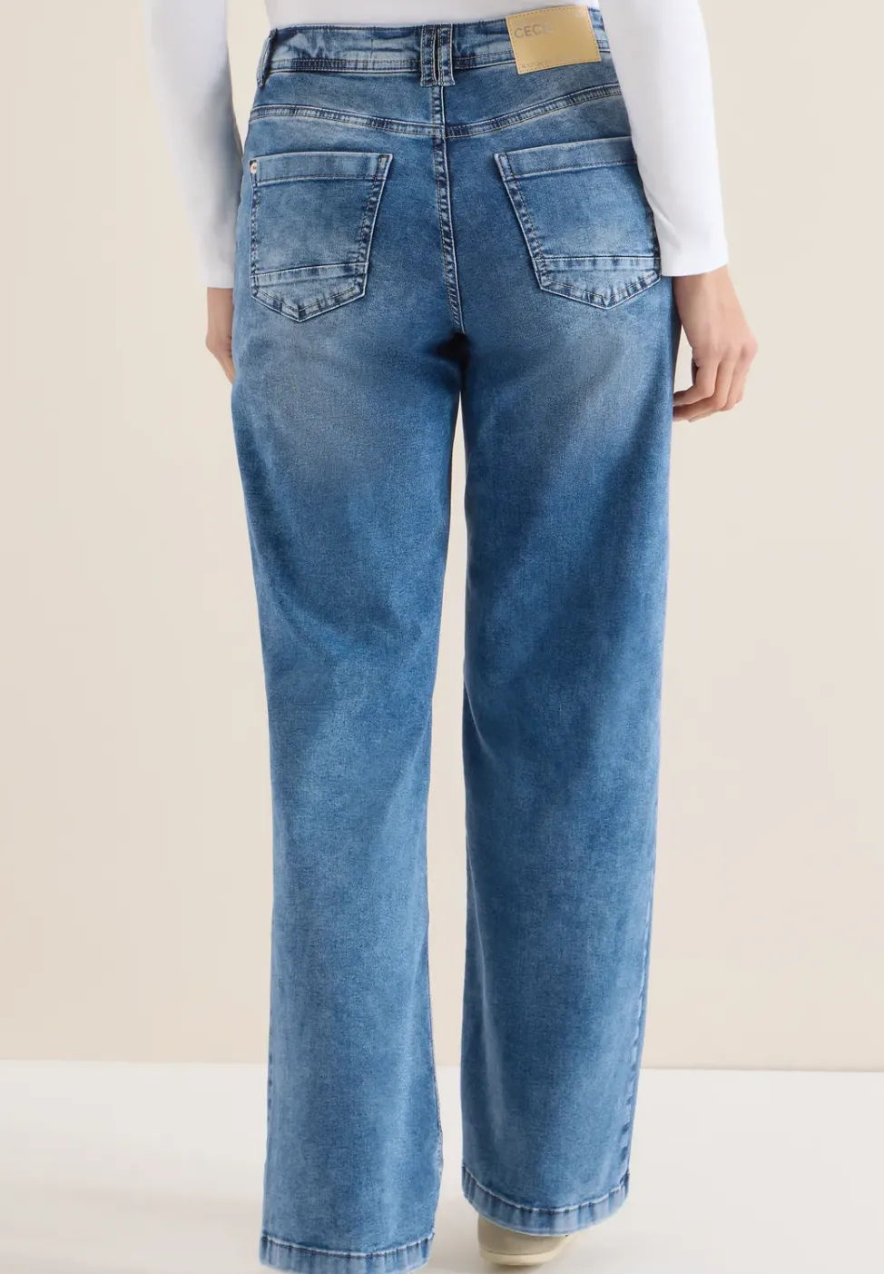 Wide Leg Jeans