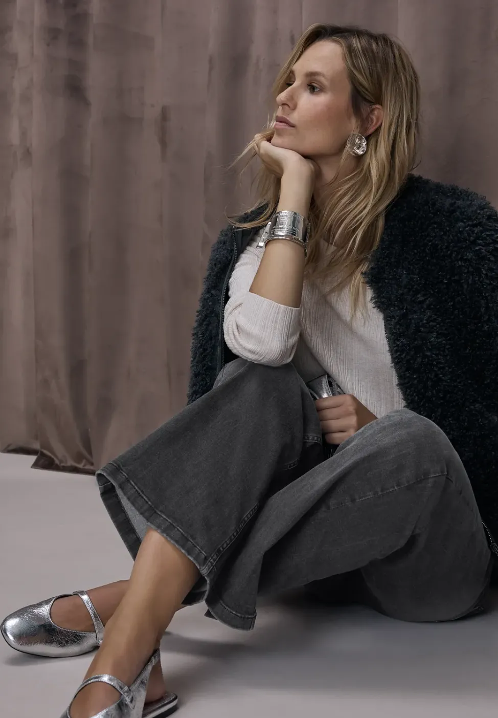 Wide Leg Jeans