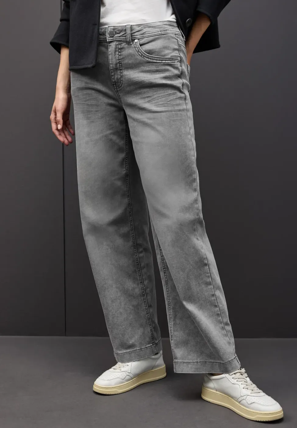 Wide Leg Jeans
