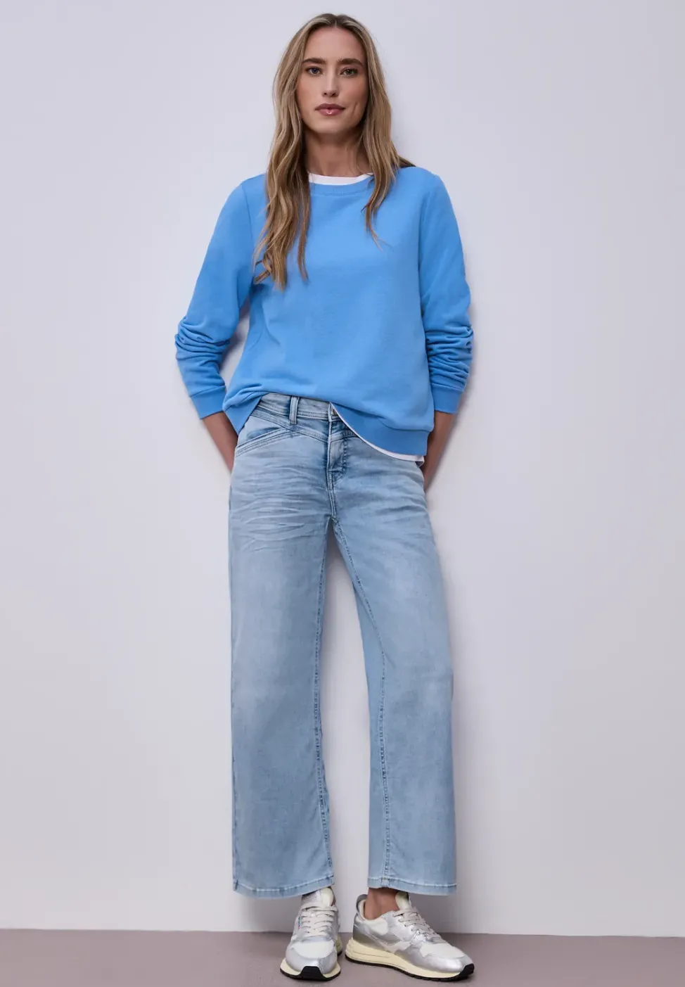 Wide Leg Jeans mit Elastikbund hinten