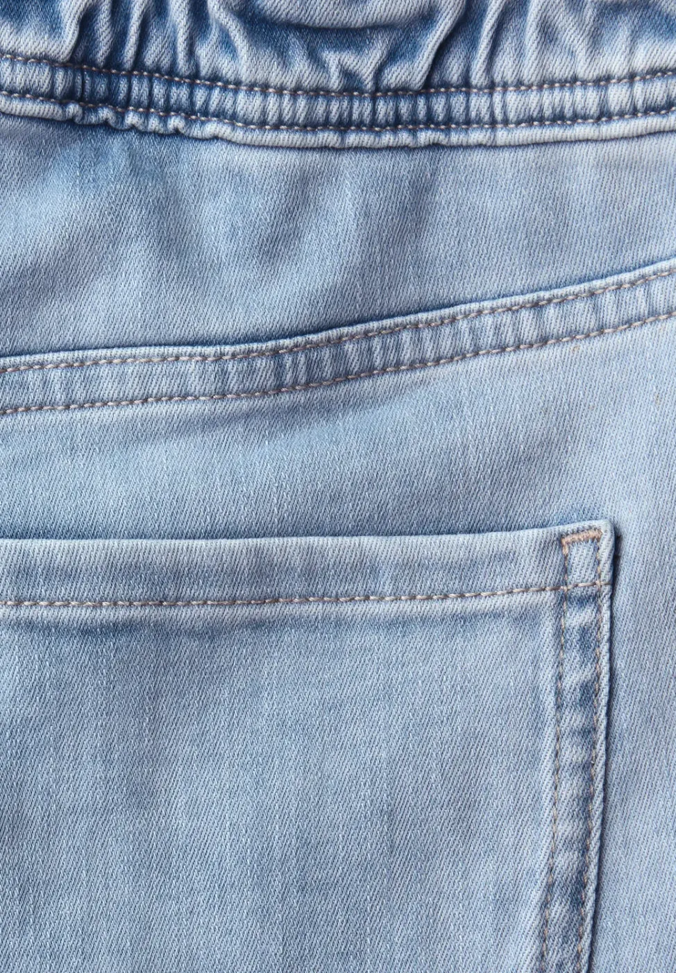 Wide Leg Jeans mit Elastikbund hinten