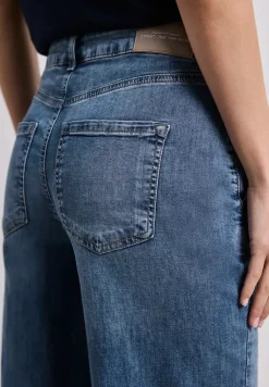 Wide Leg Jeans mit Knopfdetails