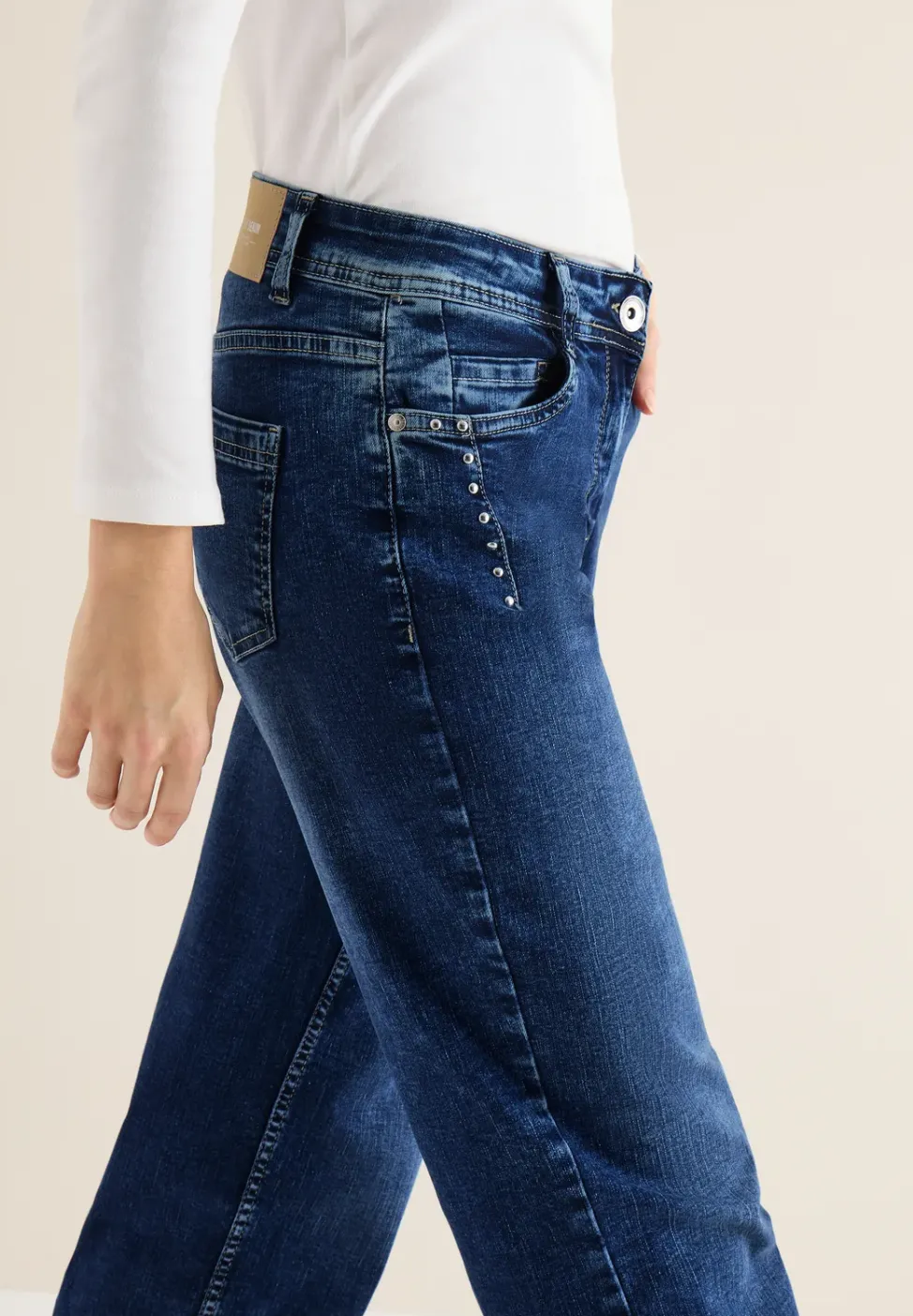 Wide Leg Jeans mit Nieten