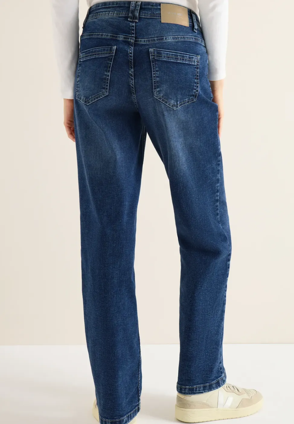 Wide Leg Jeans mit Nieten