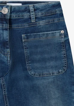 Wide Leg Patch Pocket Jeans
