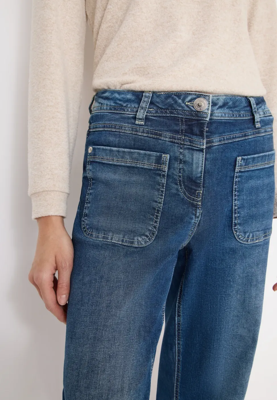 Wide Leg Patch Pocket Jeans