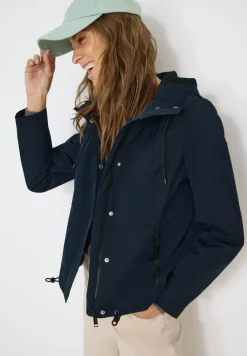 Windbreaker mit Hoodie