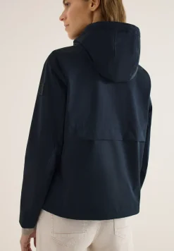 Windbreaker mit Hoodie