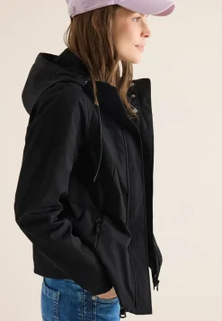 Windbreaker mit Hoodie