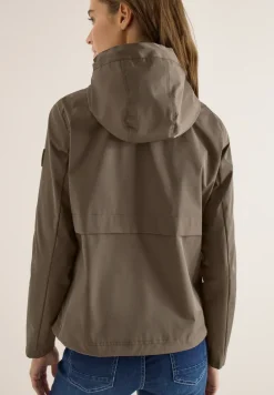 Windbreaker mit Hoodie