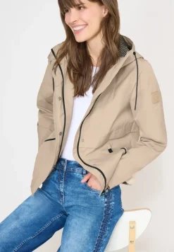 Windbreaker mit Hoodie